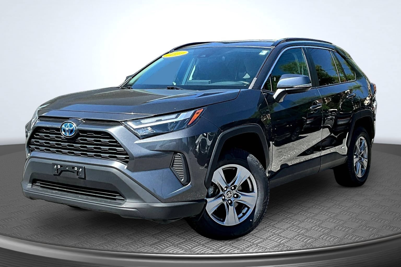 Used 2023 Toyota RAV4 XLE AWD/4WD video 1