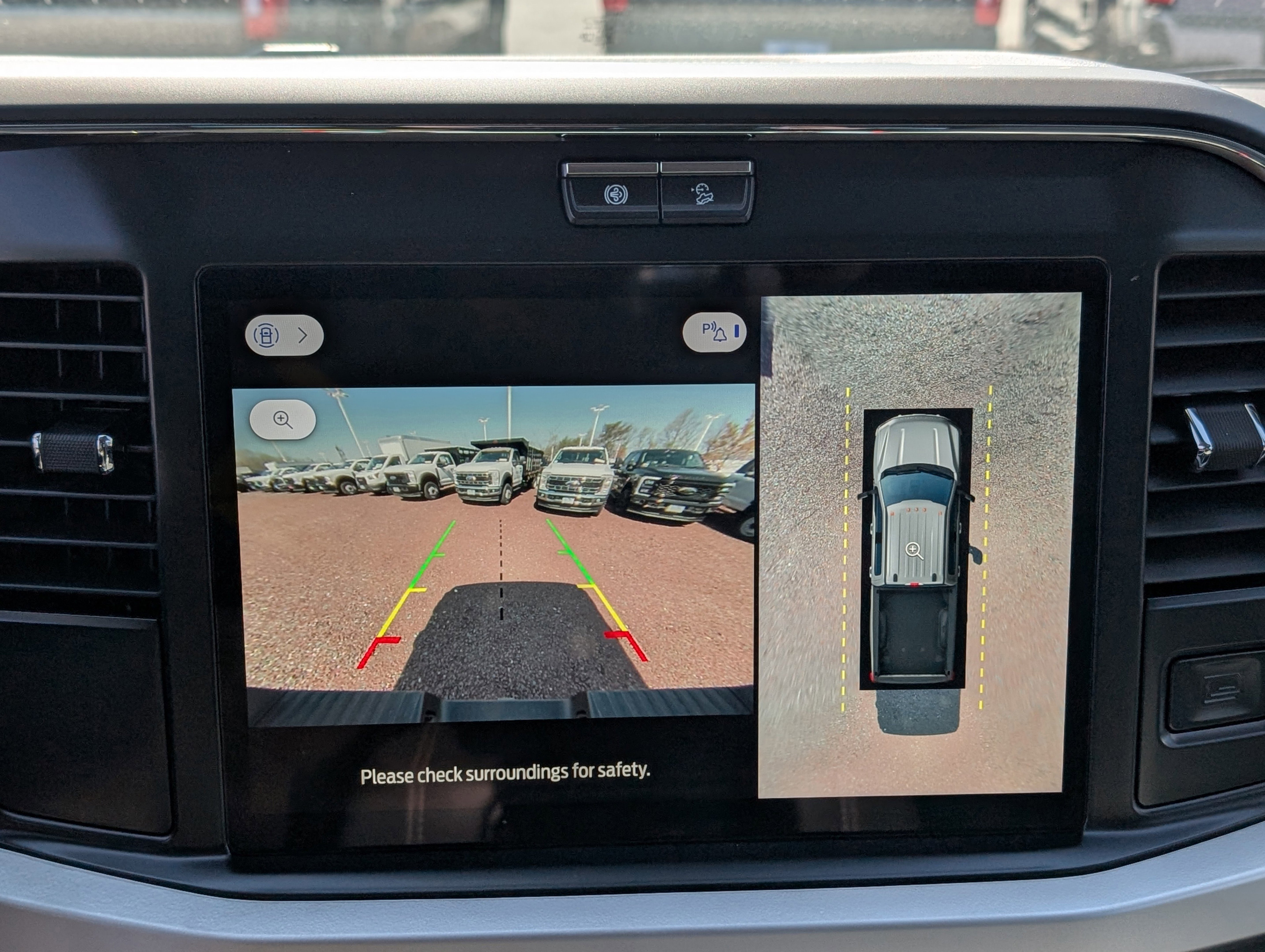 New 2025 Ford F350 XLT w/ Black Appearance Package image 27