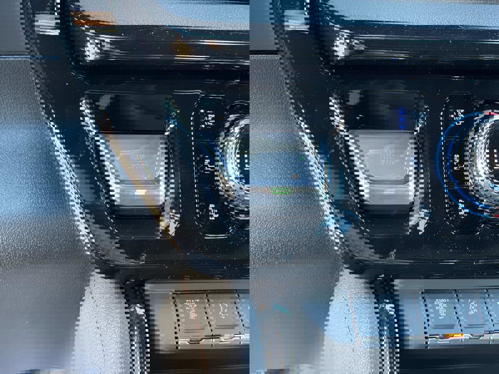 New 2026 GMC Sierra 3500 AT4 w/ AT4 Premium Plus Package image 17