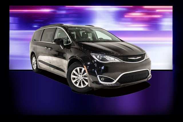 Used 2018 Chrysler Pacifica Touring Plus image 39