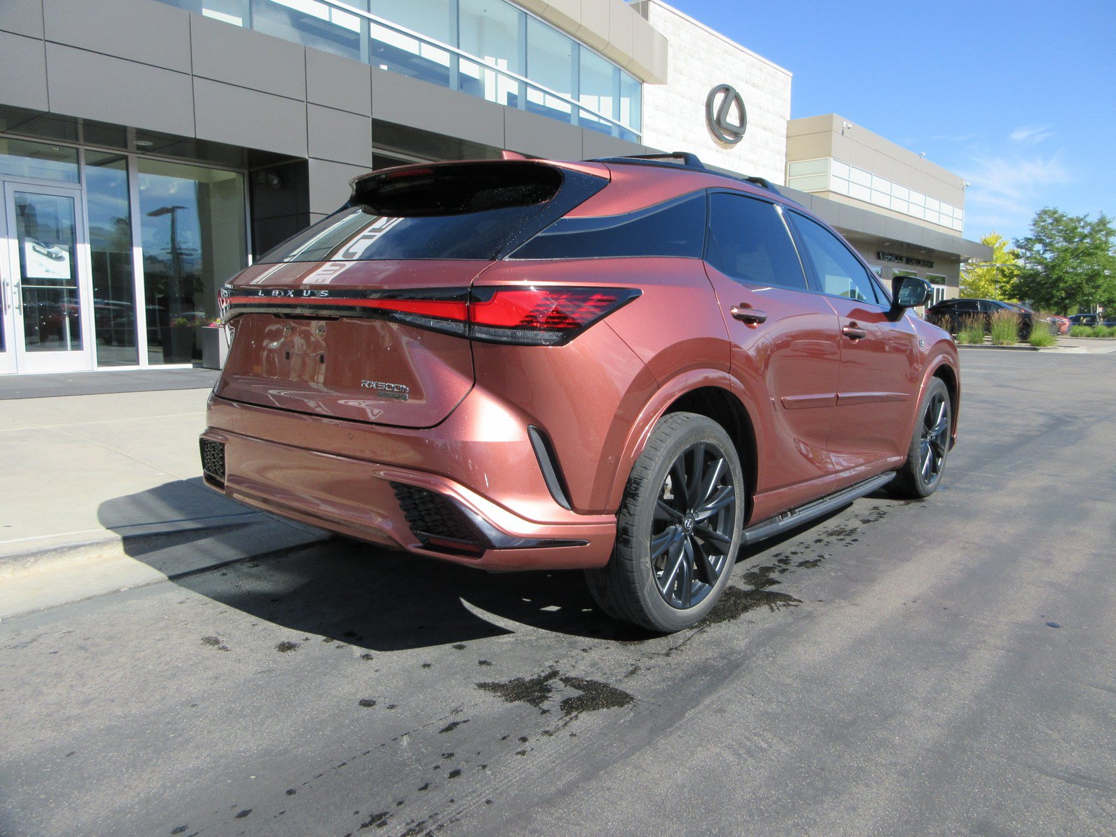 Used 2023 Lexus RX 500h F Sport w/ Cold Area Package AWD/4WD image 10