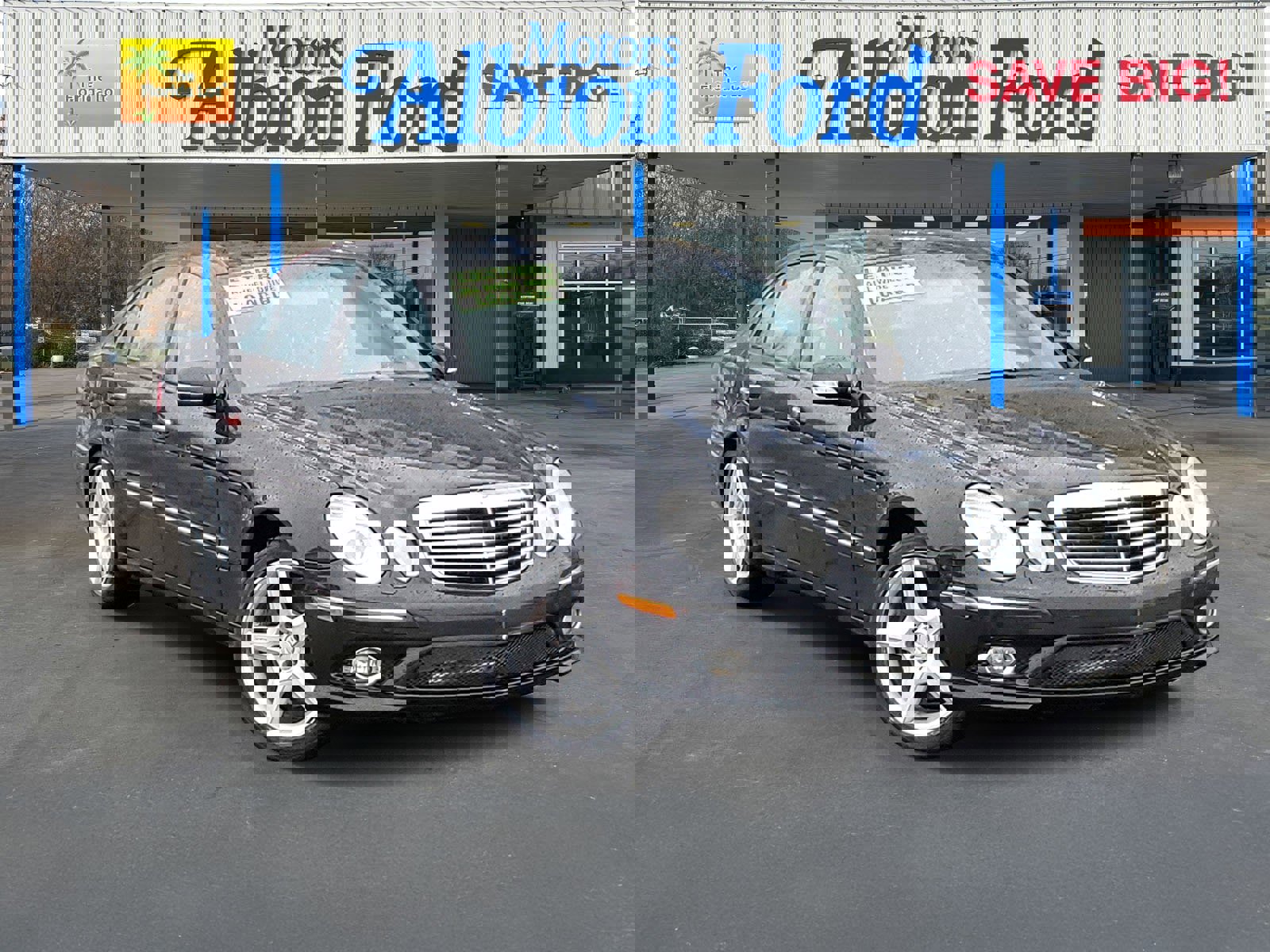 Used 2009 Mercedes-Benz E 350 4MATIC Sedan image 1