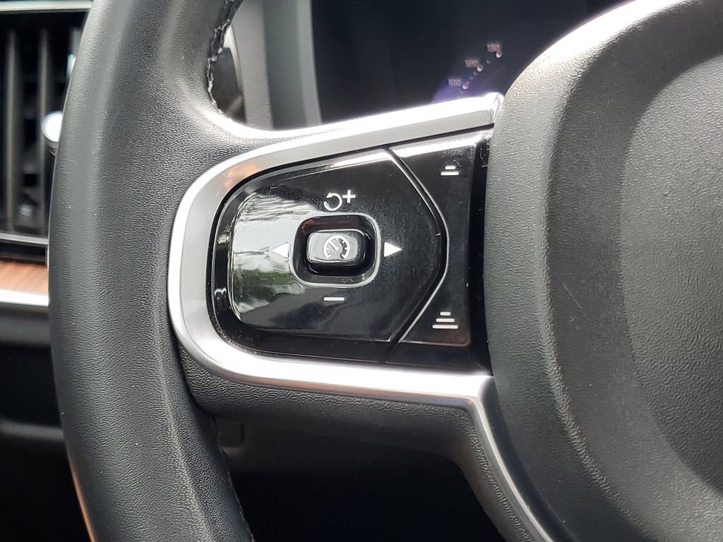 Certified 2023 Volvo S60 T8 Plus AWD/4WD image 21