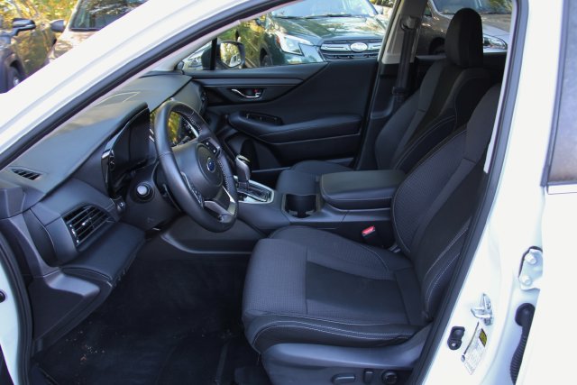 Used 2024 Subaru Outback Premium AWD/4WD image 18