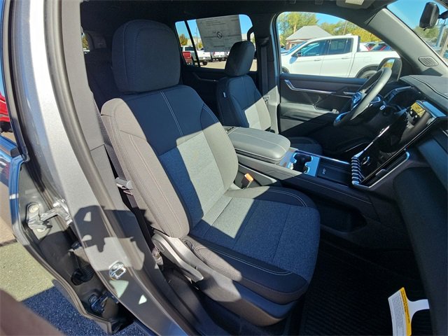 New 2026 GMC Acadia Elevation w/ LPO, Floor Liner Package image 17