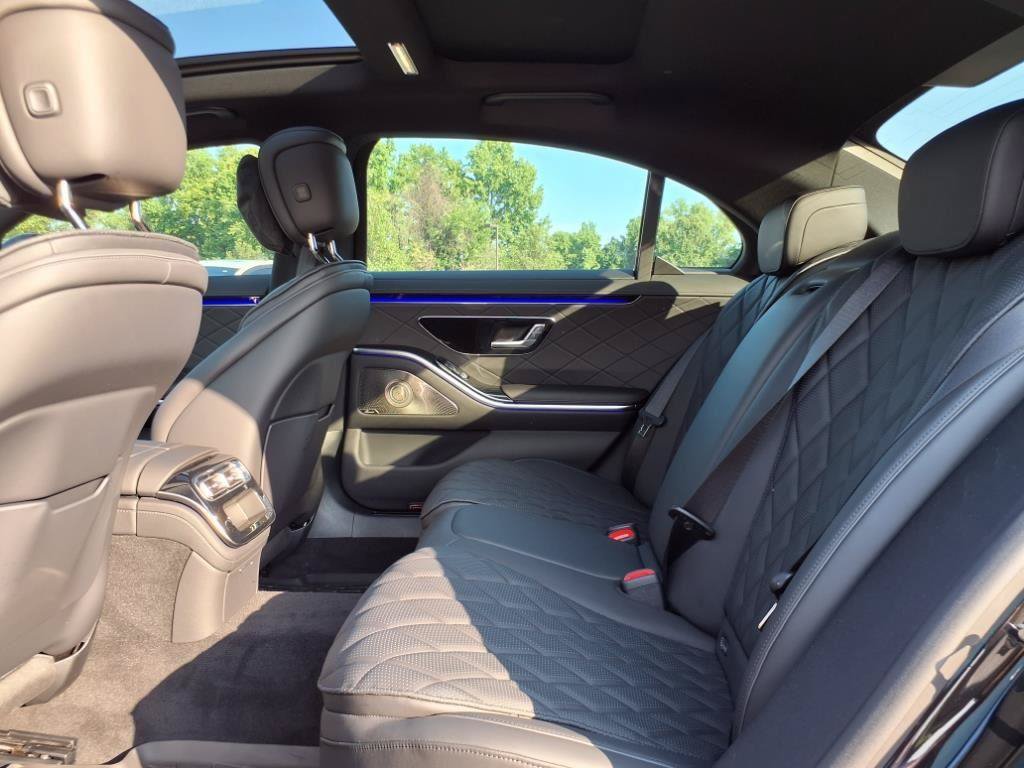 New 2025 Mercedes-Benz S 580 4MATIC Sedan image 17