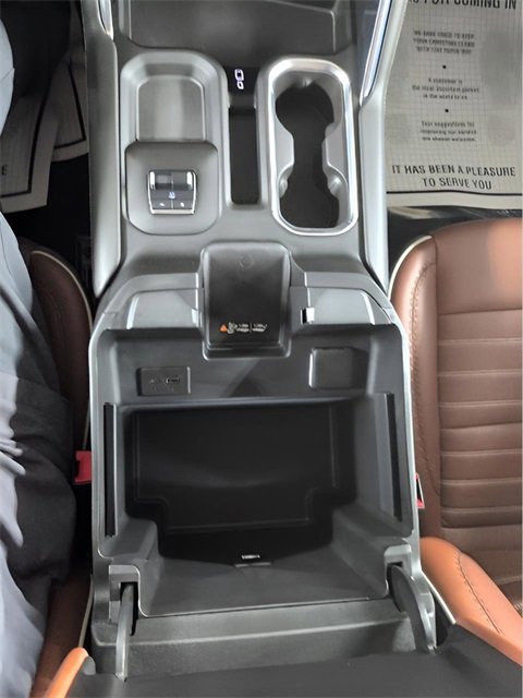 Used 2024 GMC Sierra 3500 Denali Ultimate image 17