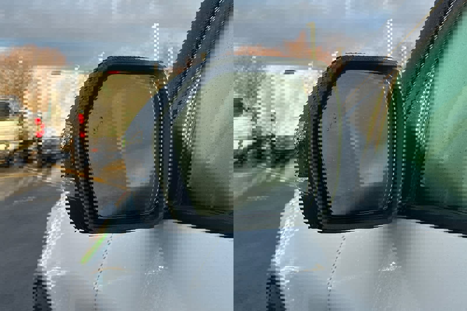 Used 2020 Ford Explorer Platinum w/ Premium Technology Package image 10