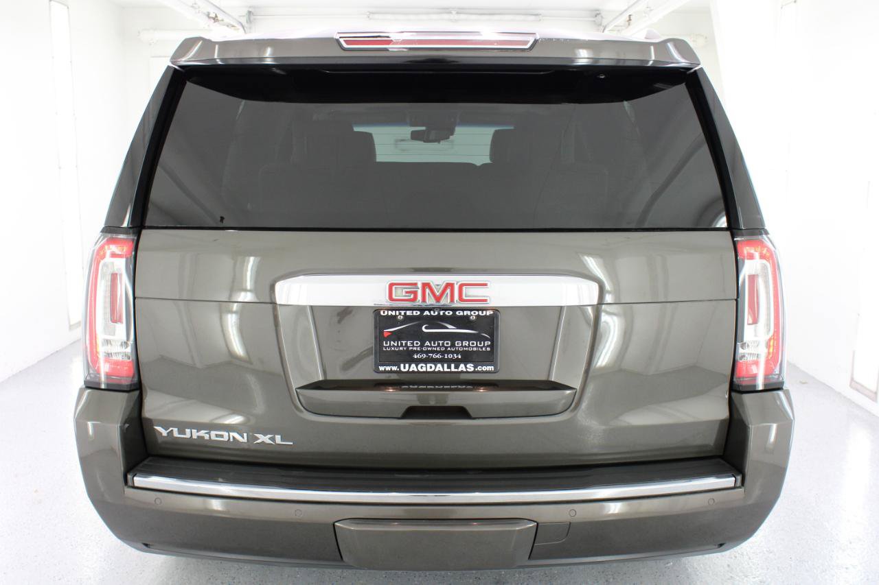 Used 2019 GMC Yukon XL Denali w/ Denali Ultimate Package AWD/4WD image 8