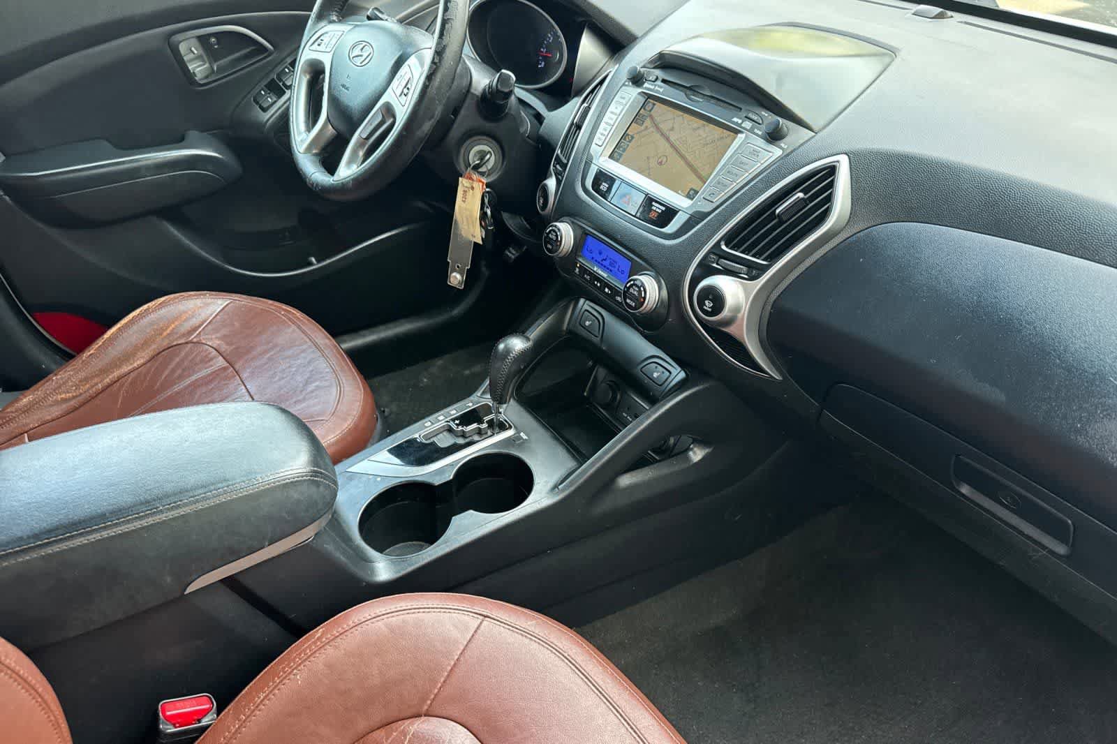 Used 2012 Hyundai Tucson Limited w/ Premium Pkg FWD image 16