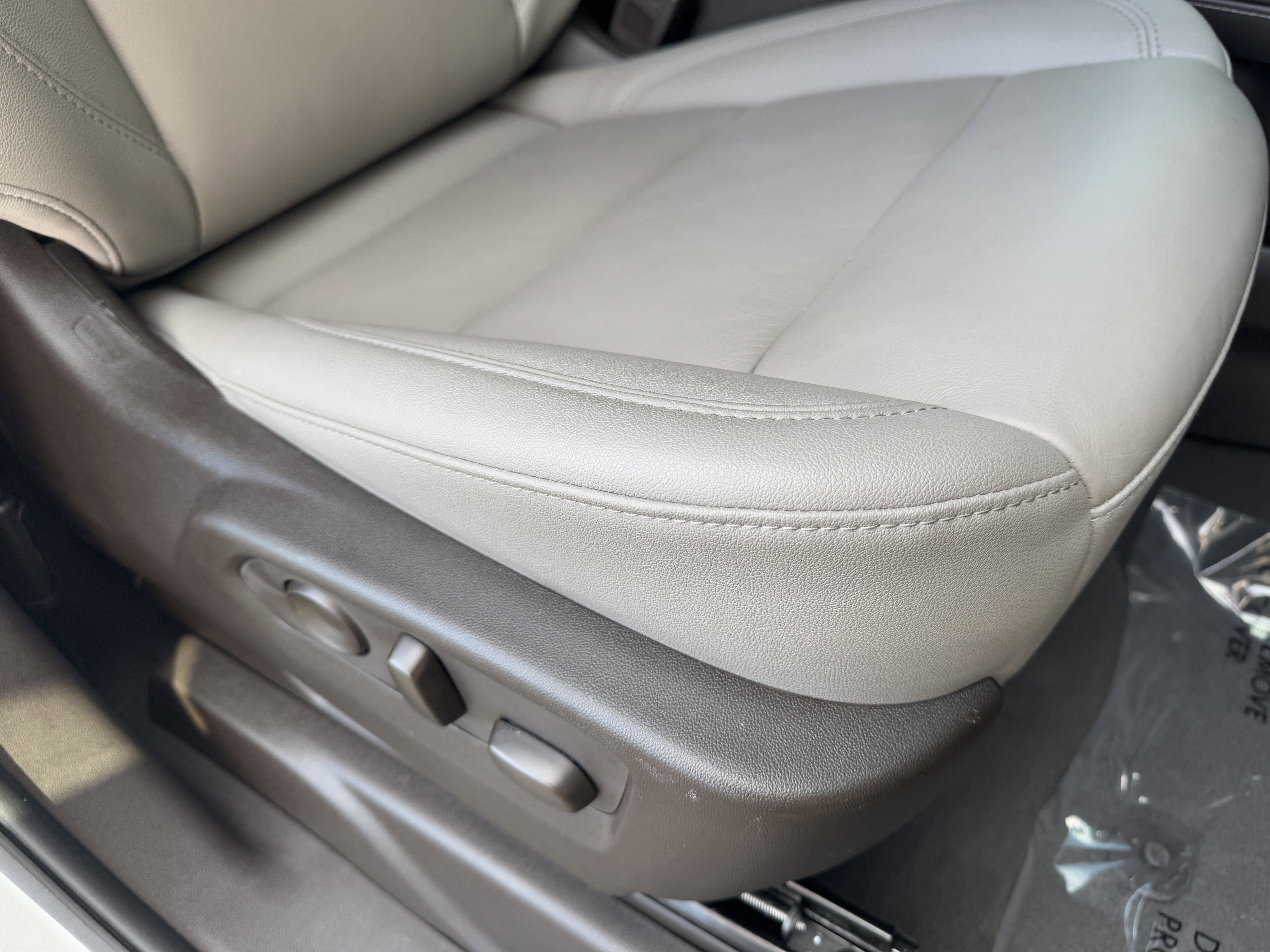 Used 2023 Chevrolet Tahoe Z71 w/ Luxury Package image 21