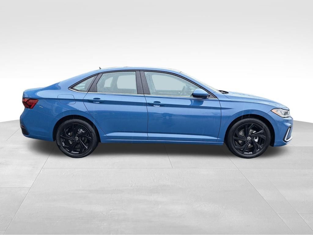 New 2026 Volkswagen Jetta SE image 7