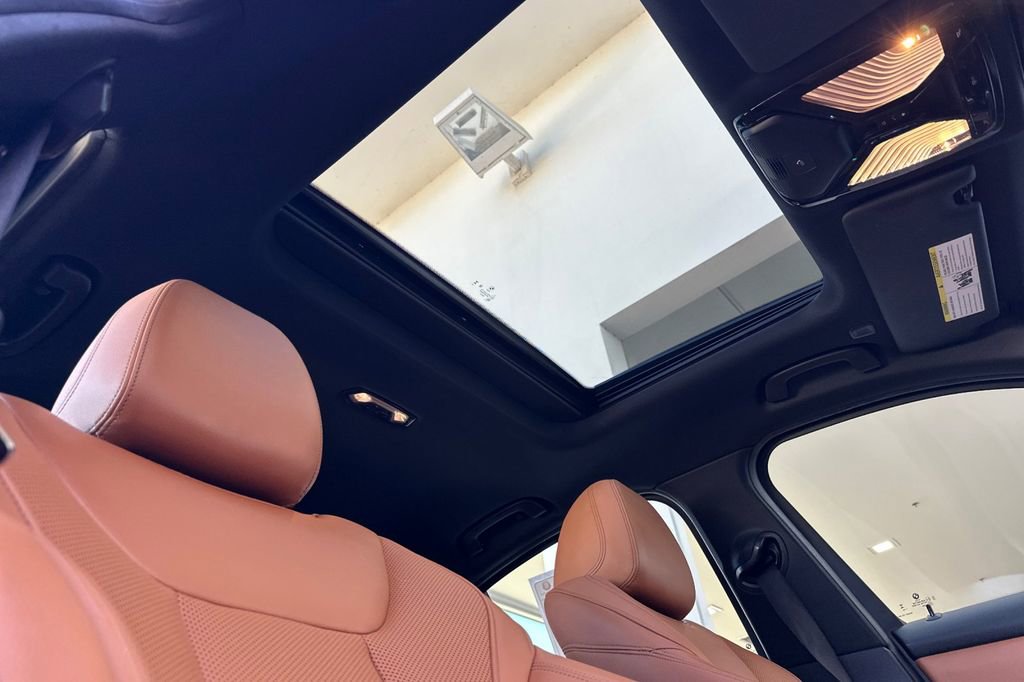Used 2023 BMW 330e w/ M Sport Package image 17