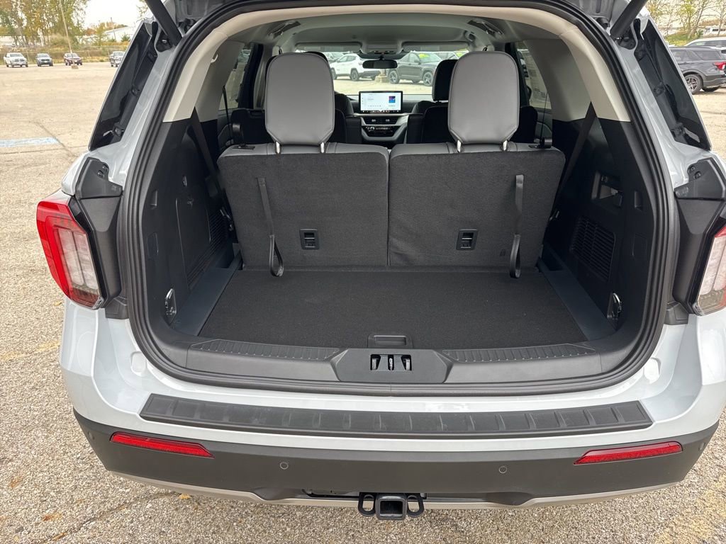 New 2026 Ford Explorer Active w/ Active Comfort Package image 21