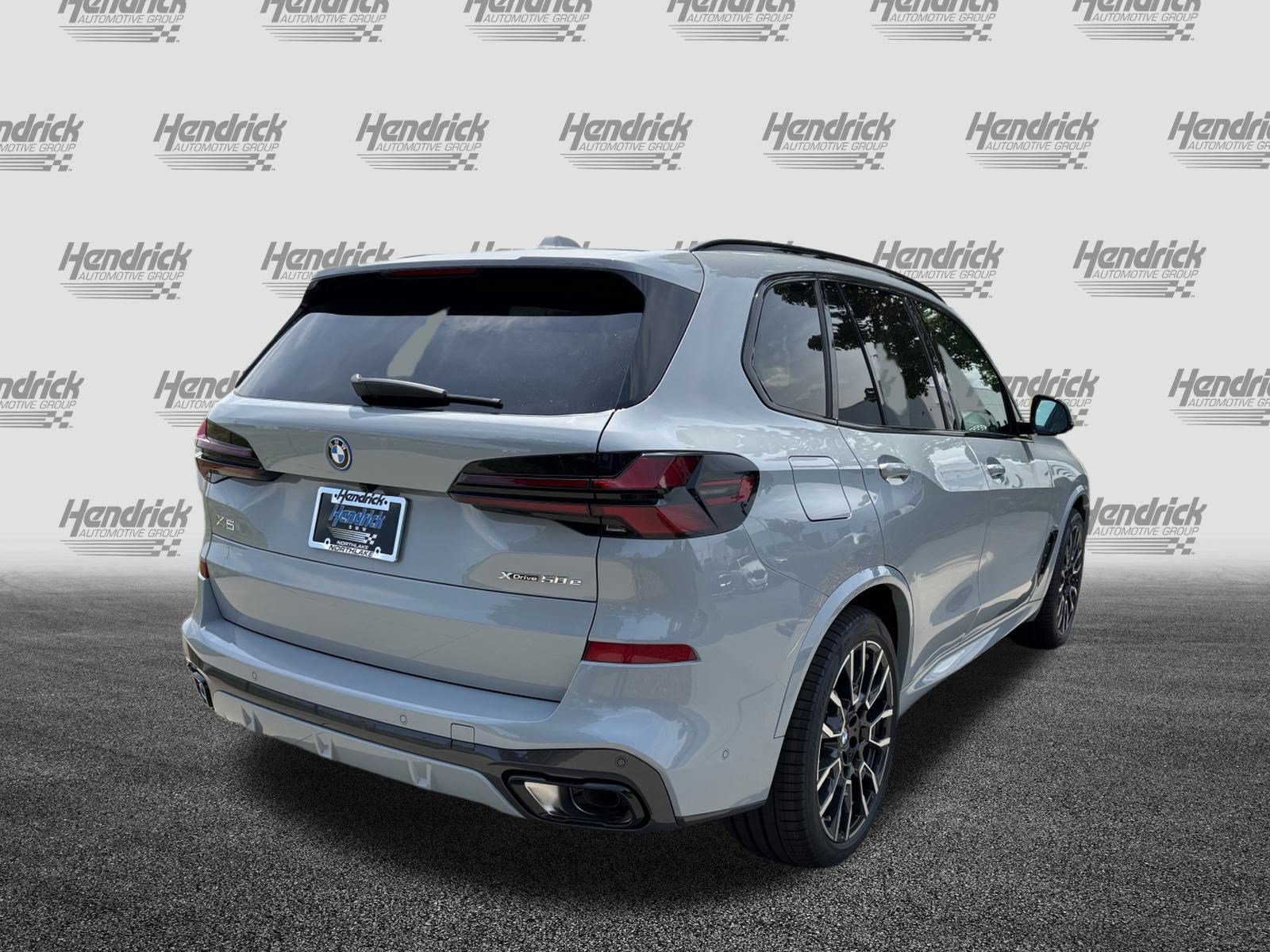 New 2026 BMW X5 xDrive50e w/ M Sport Package AWD/4WD image 11