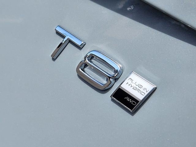 New 2026 Volvo XC90 T8 Plus w/ Protection Package AWD/4WD image 18