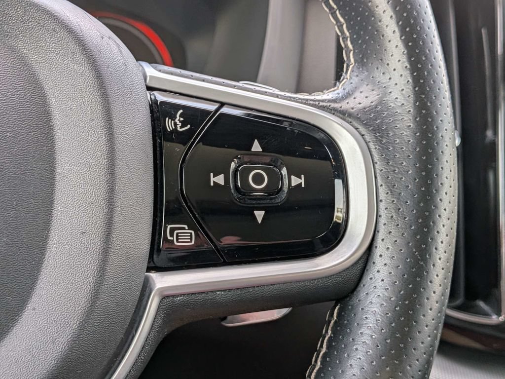 Used 2019 Volvo XC60 T8 R-Design w/ Protection Package Premier AWD/4WD image 39
