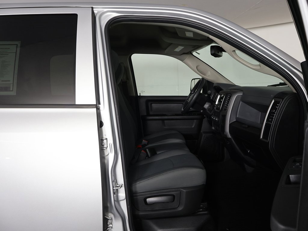 Used 2018 RAM 3500 Tradesman w/ Chrome Appearance Group image 22