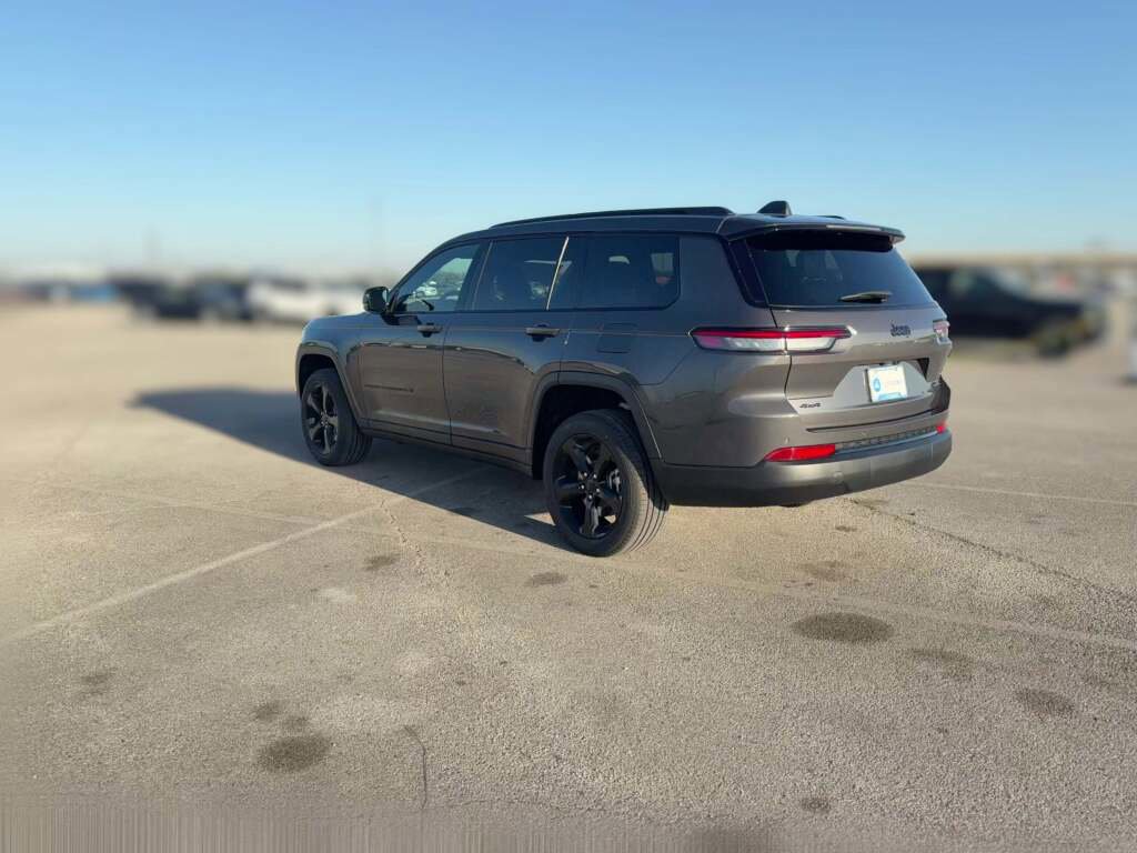 New 2025 Jeep Grand Cherokee L Limited image 8