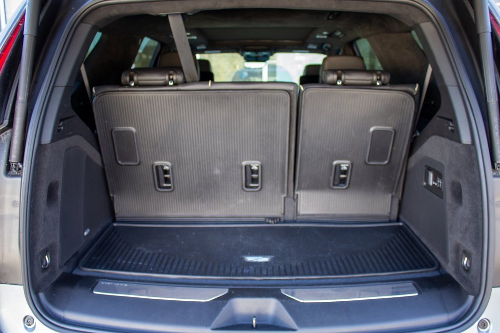 Used 2023 Cadillac Escalade V w/ LPO, ONYX Package image 25