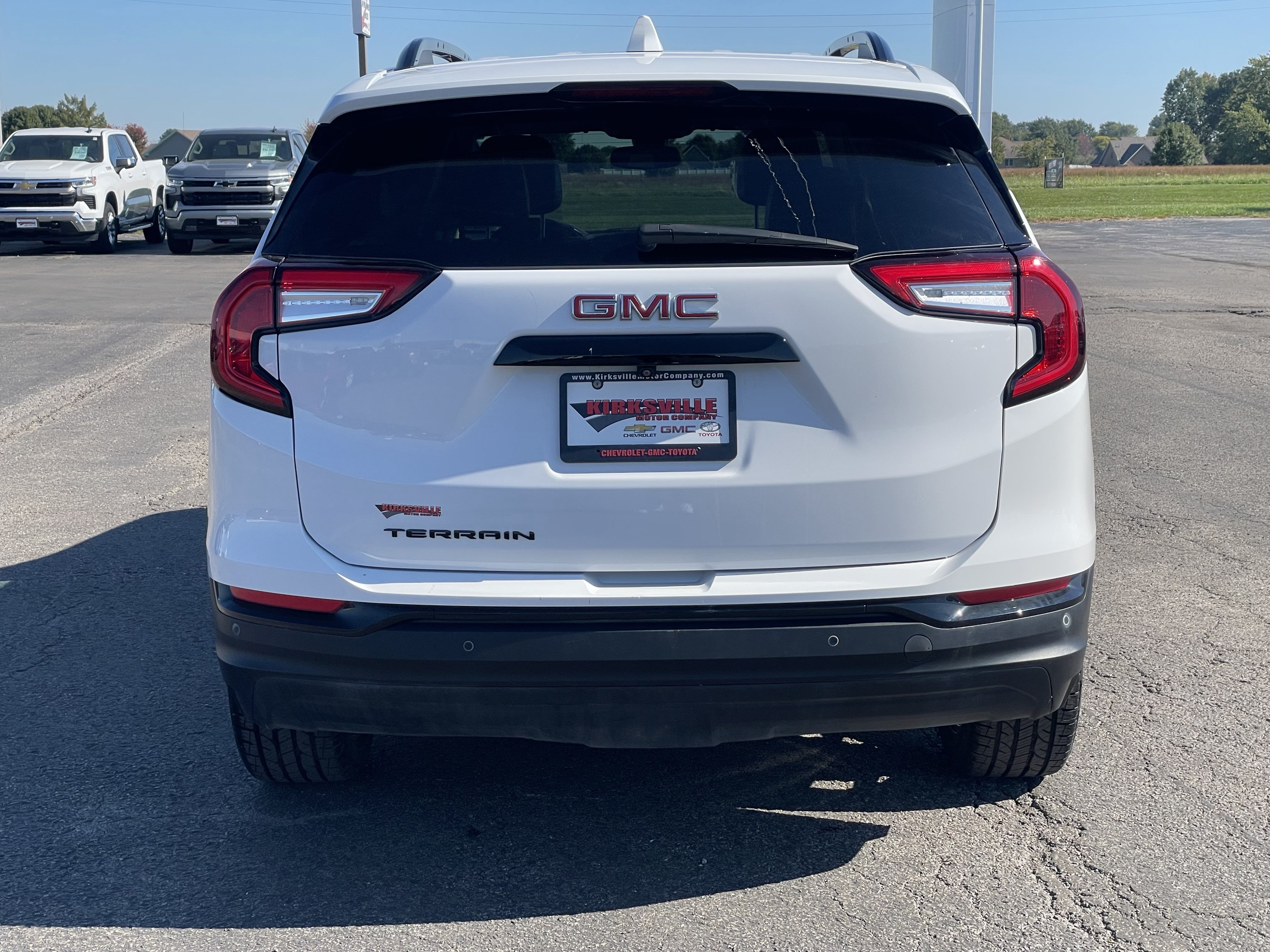 Certified 2024 GMC Terrain SLT w/ Tech Package FWD image 5