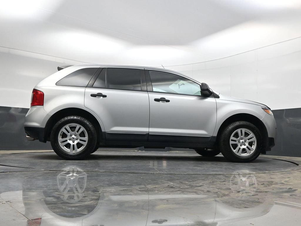 Used 2011 Ford Edge SE FWD image 29