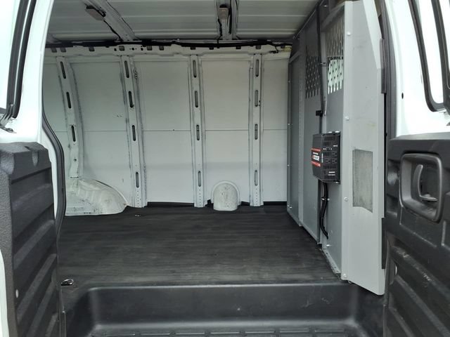 Used 2020 Chevrolet Express 2500 w/ Driver Convenience Package RWD image 21
