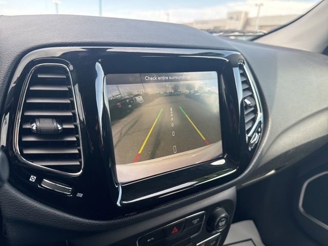 Used 2020 Jeep Compass Limited image 33