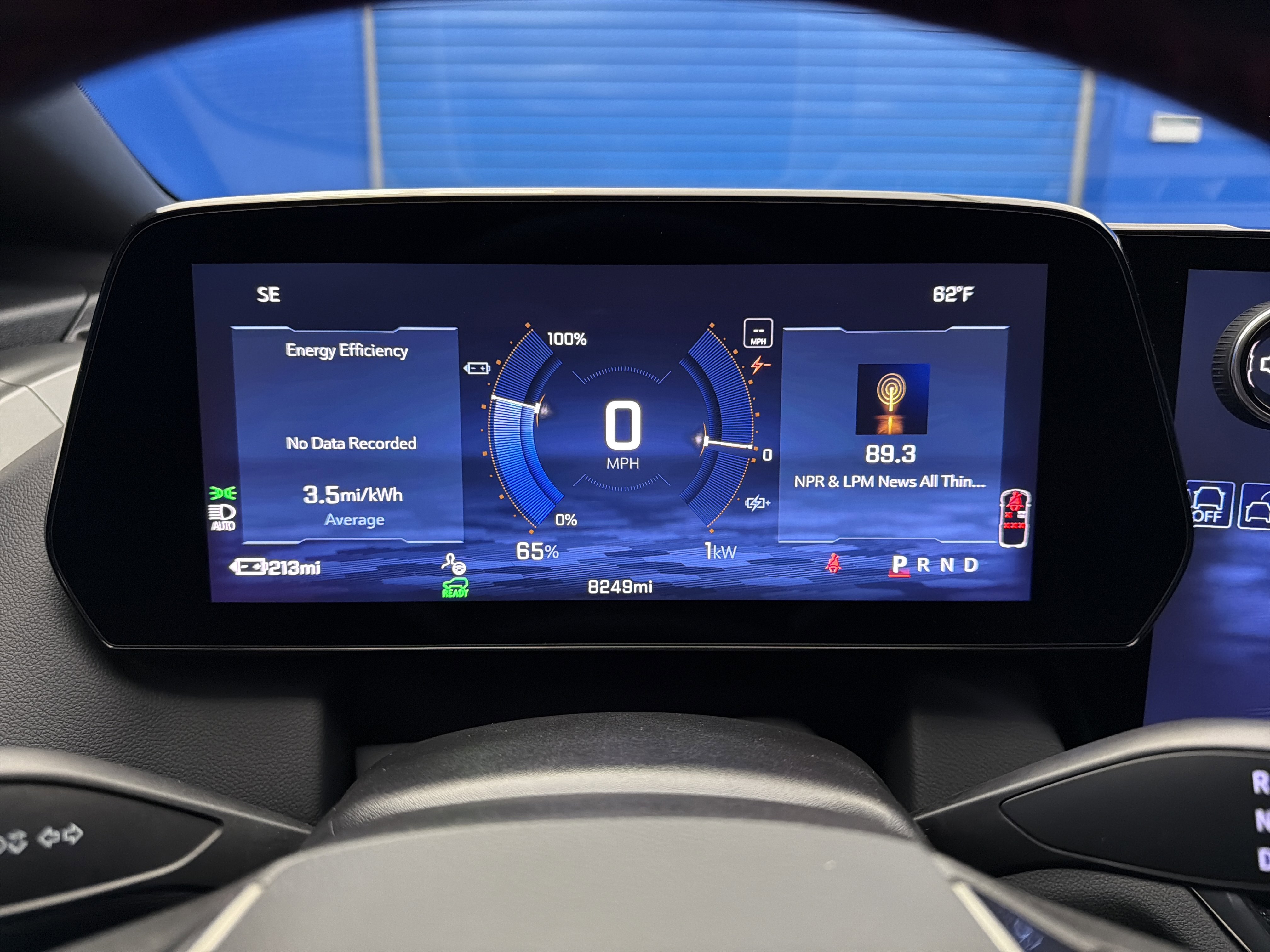 Used 2025 Chevrolet Equinox EV RS w/ Convenience Package II FWD image 19