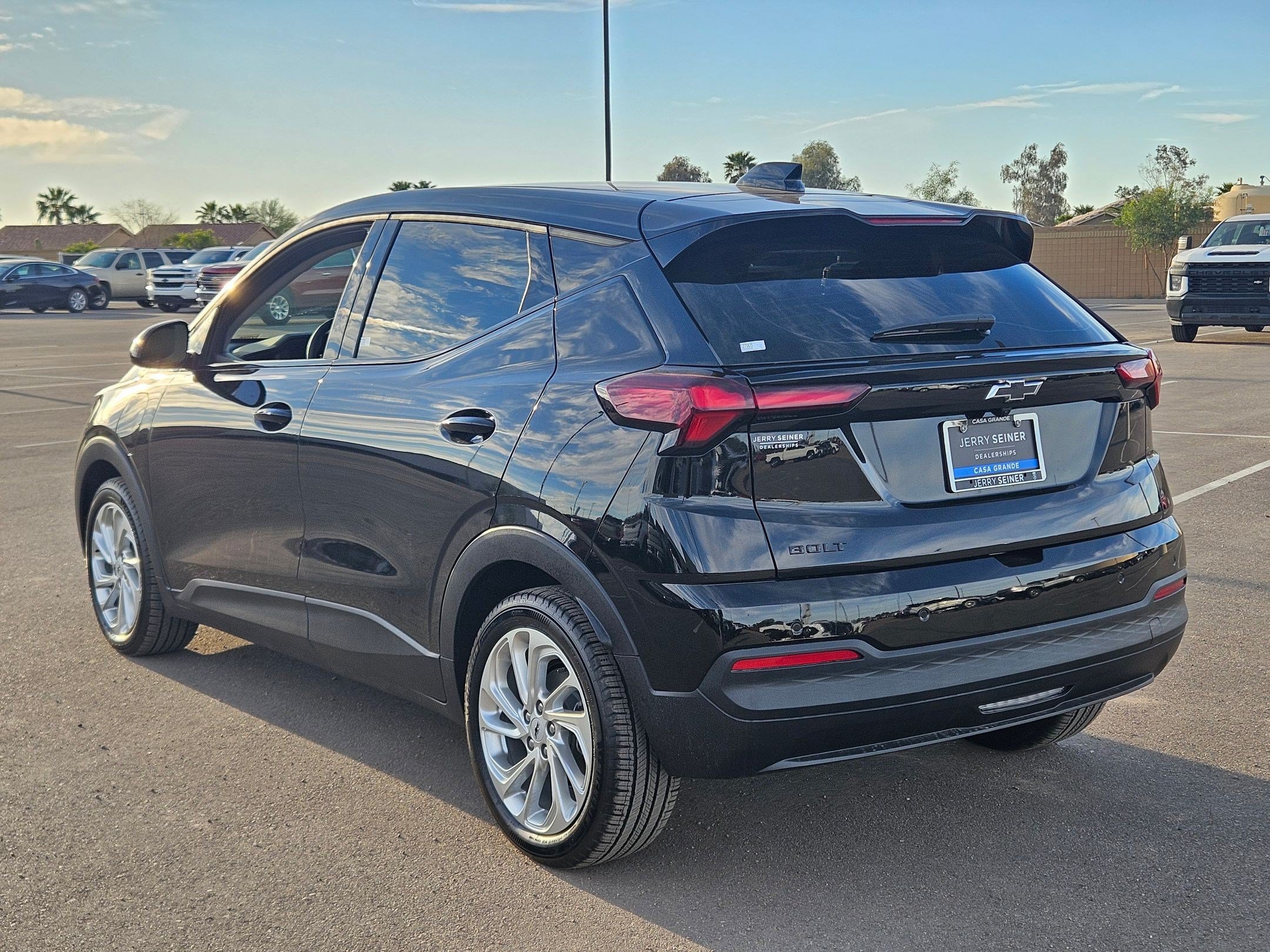 New 2027 Chevrolet Bolt LT w/ Comfort Package FWD image 3