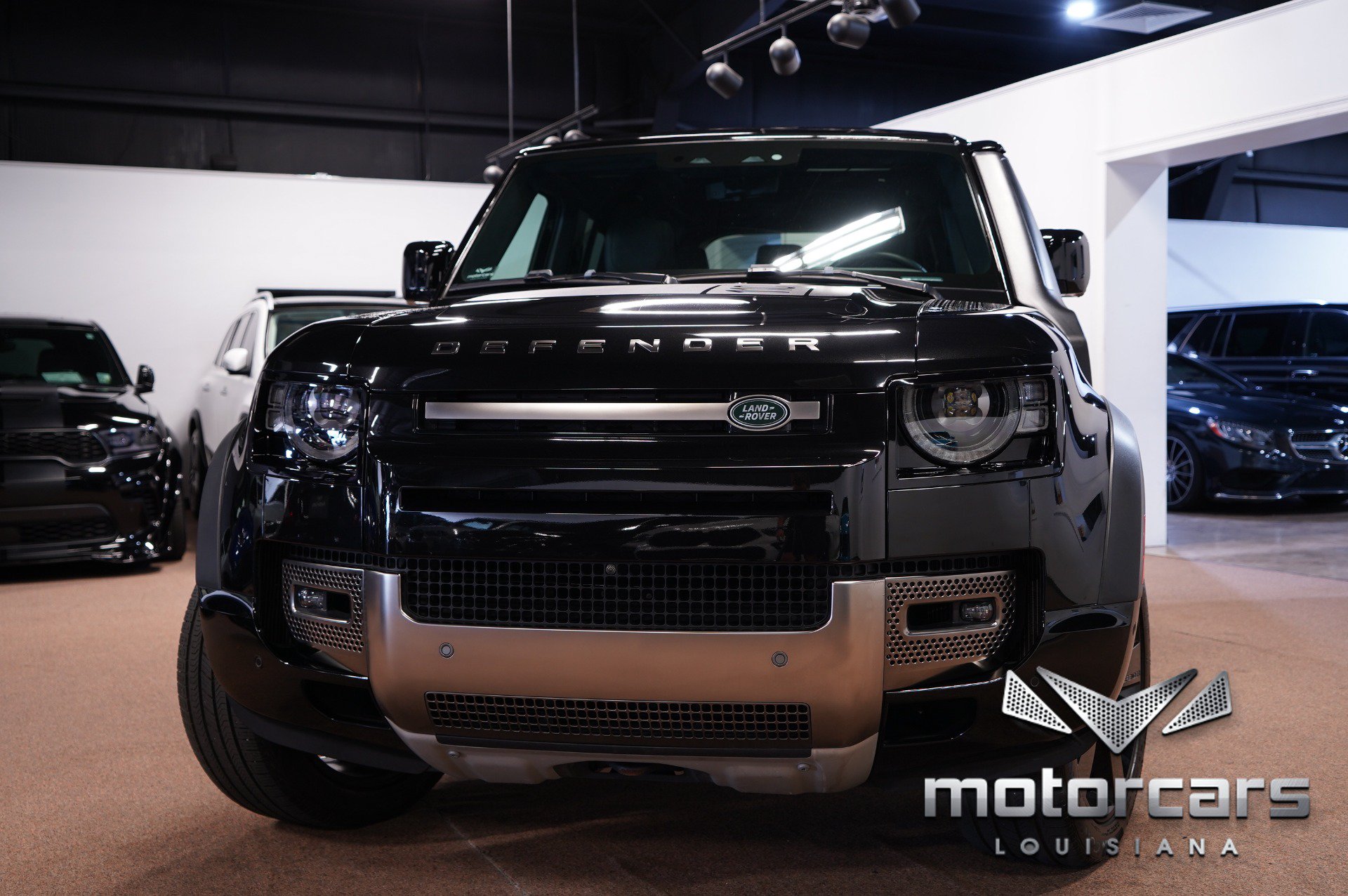 Used 2021 Land Rover Defender 110 X AWD/4WD image 1