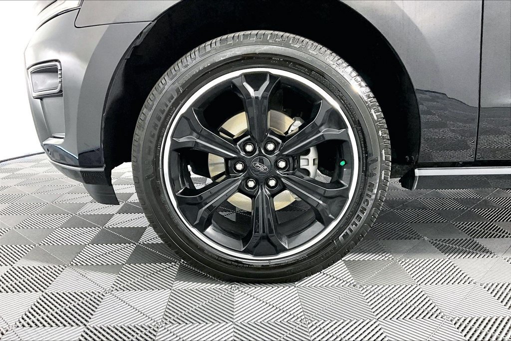 Certified 2023 Ford Expedition Limited RWD image 8