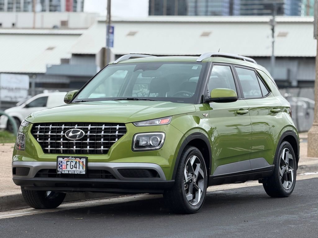 Used 2023 Hyundai Venue SEL