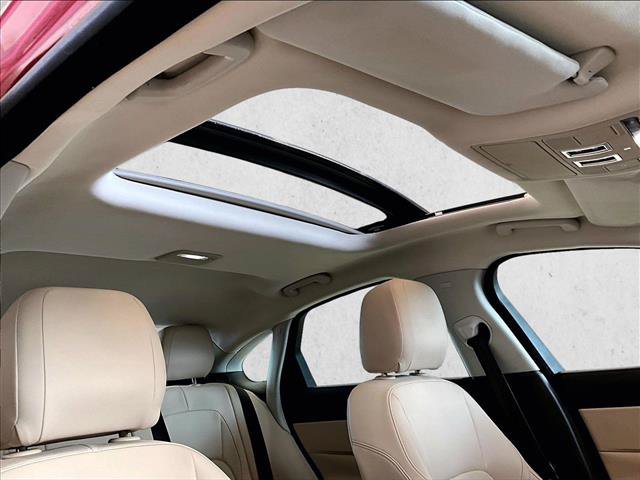 Used 2018 Jaguar XF Premium RWD image 16