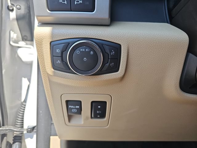 Used 2019 Ford F150 Lariat w/ Equipment Group 502A Luxury AWD/4WD image 31