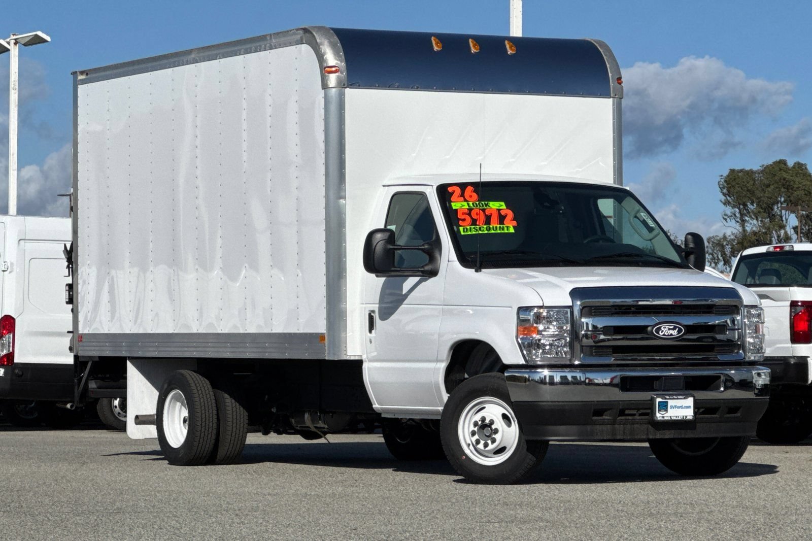 New 2026 Ford E-450 and Econoline 450 Super Duty w/ Interior Upgrade Package RWD image 2