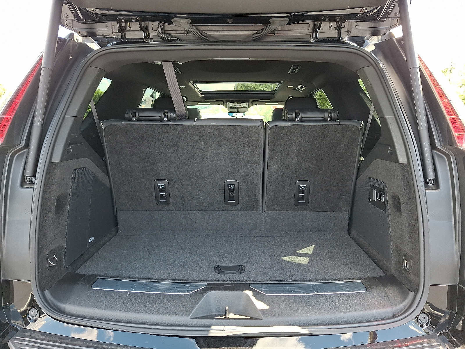 Used 2024 Cadillac Escalade Sport image 30