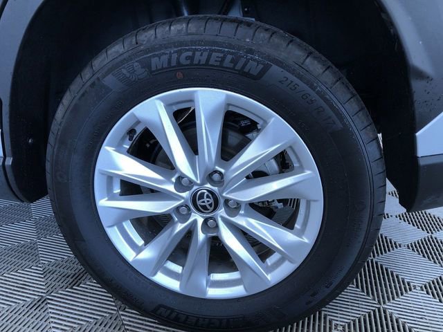 Certified 2026 Toyota Corolla Cross LE FWD image 16