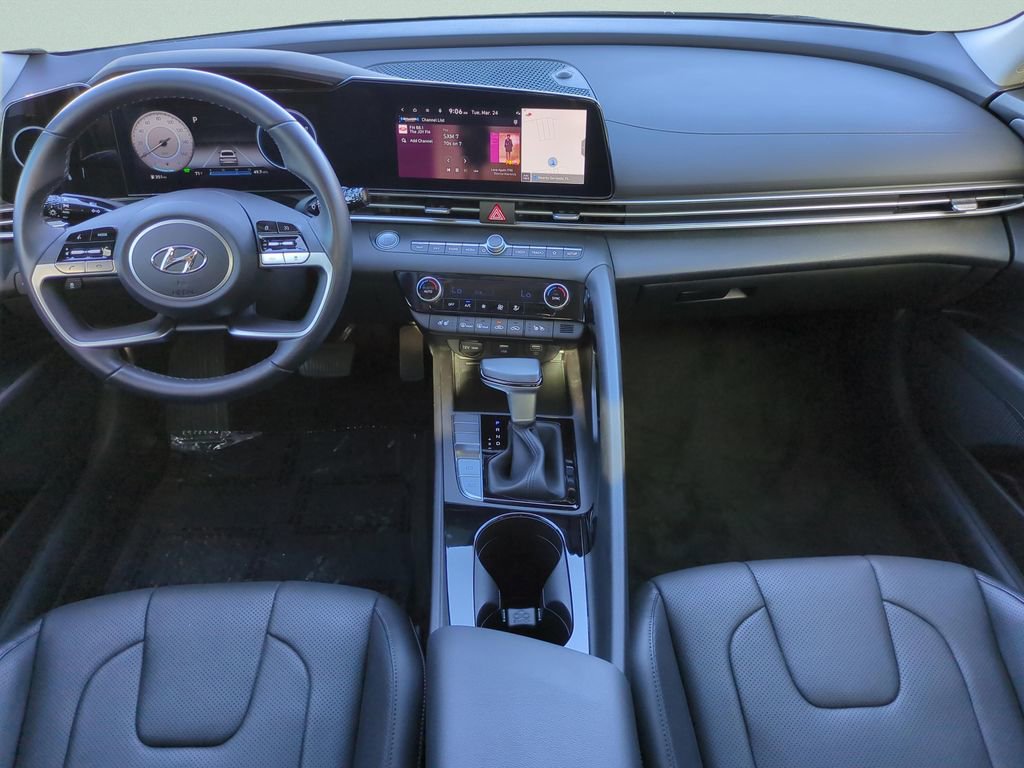Certified 2023 Hyundai Elantra Limited image 13