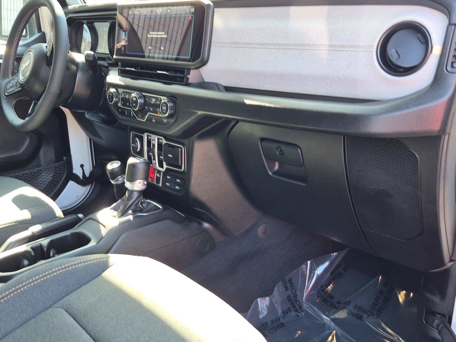 Certified 2025 Jeep Wrangler Unlimited Sport AWD/4WD image 12