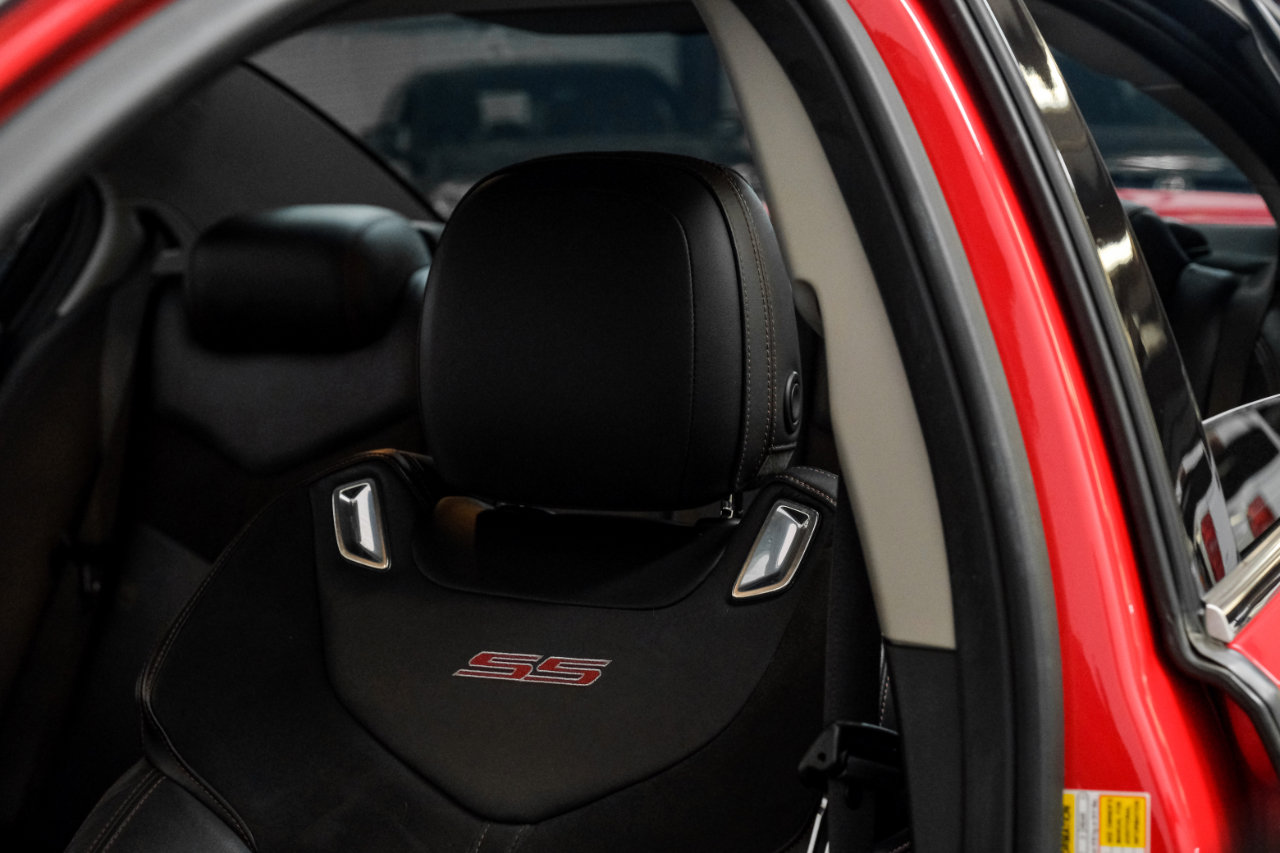 Used 2015 Chevrolet SS image 33