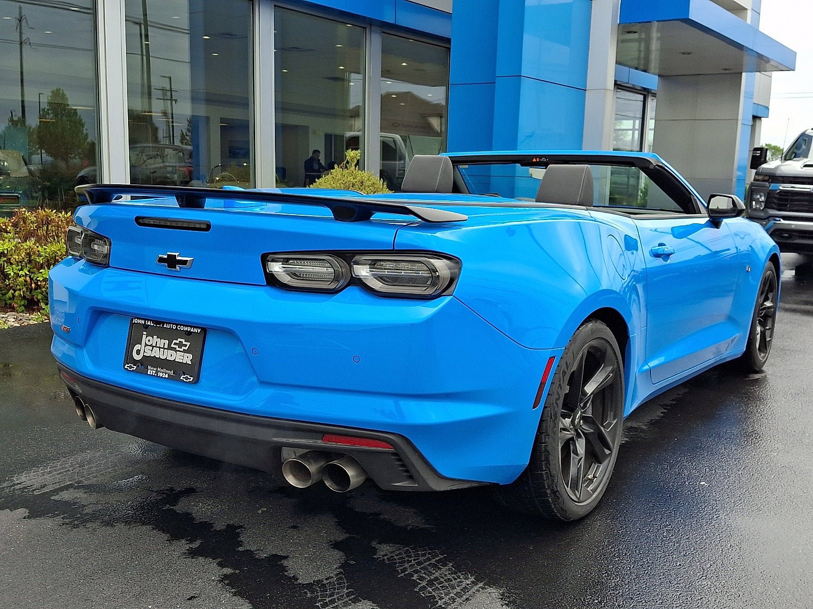 Used 2023 Chevrolet Camaro SS RWD image 6