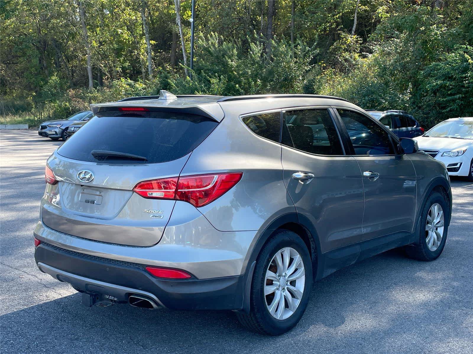 Used 2016 Hyundai Santa Fe Sport w/ Option Group 04 AWD/4WD image 5