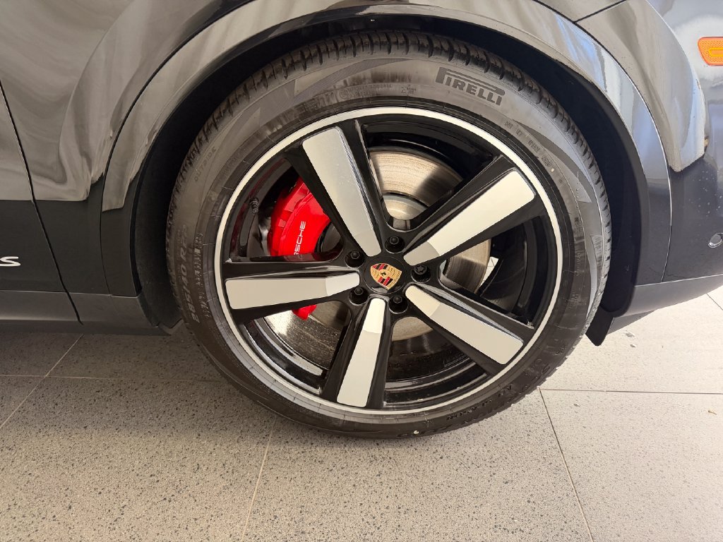 New 2026 Porsche Cayenne S AWD/4WD image 13