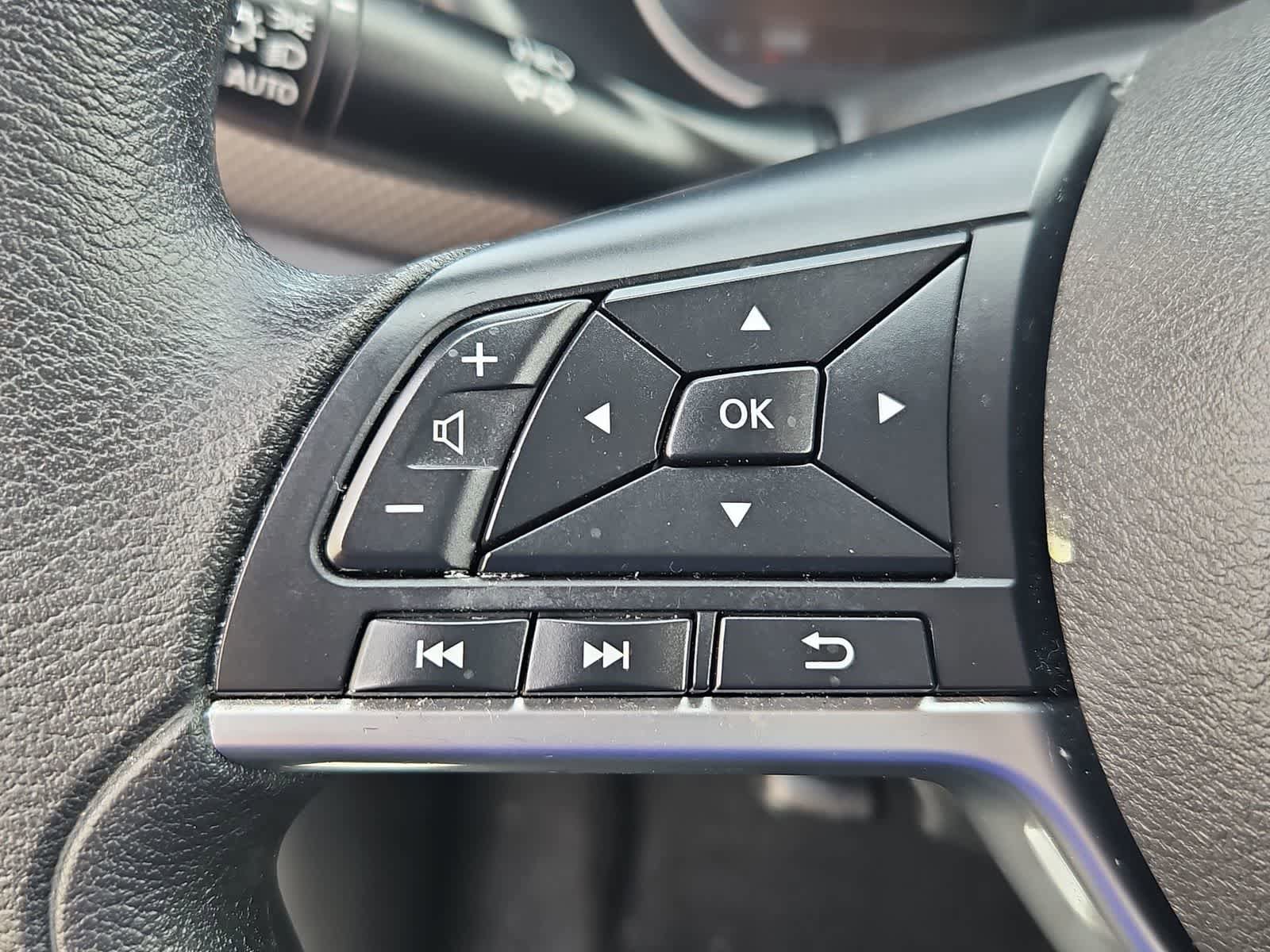 Used 2020 Nissan Kicks SV image 22