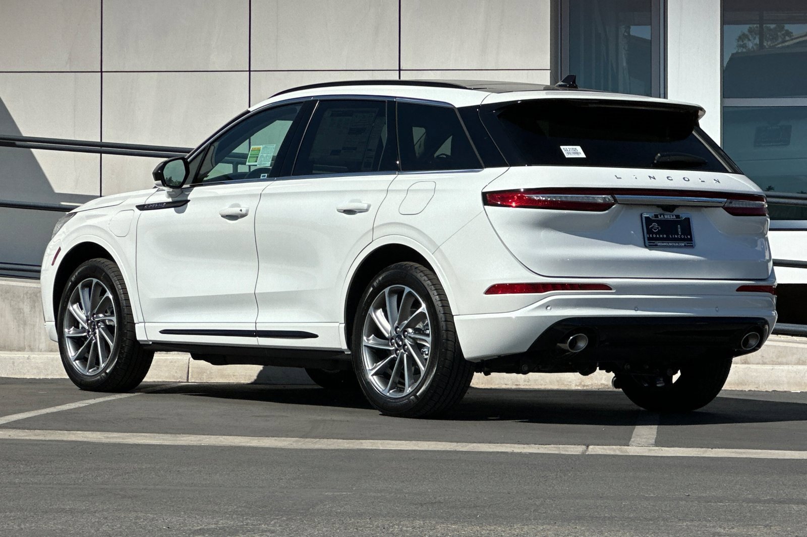 New 2025 Lincoln Corsair Grand Touring image 5