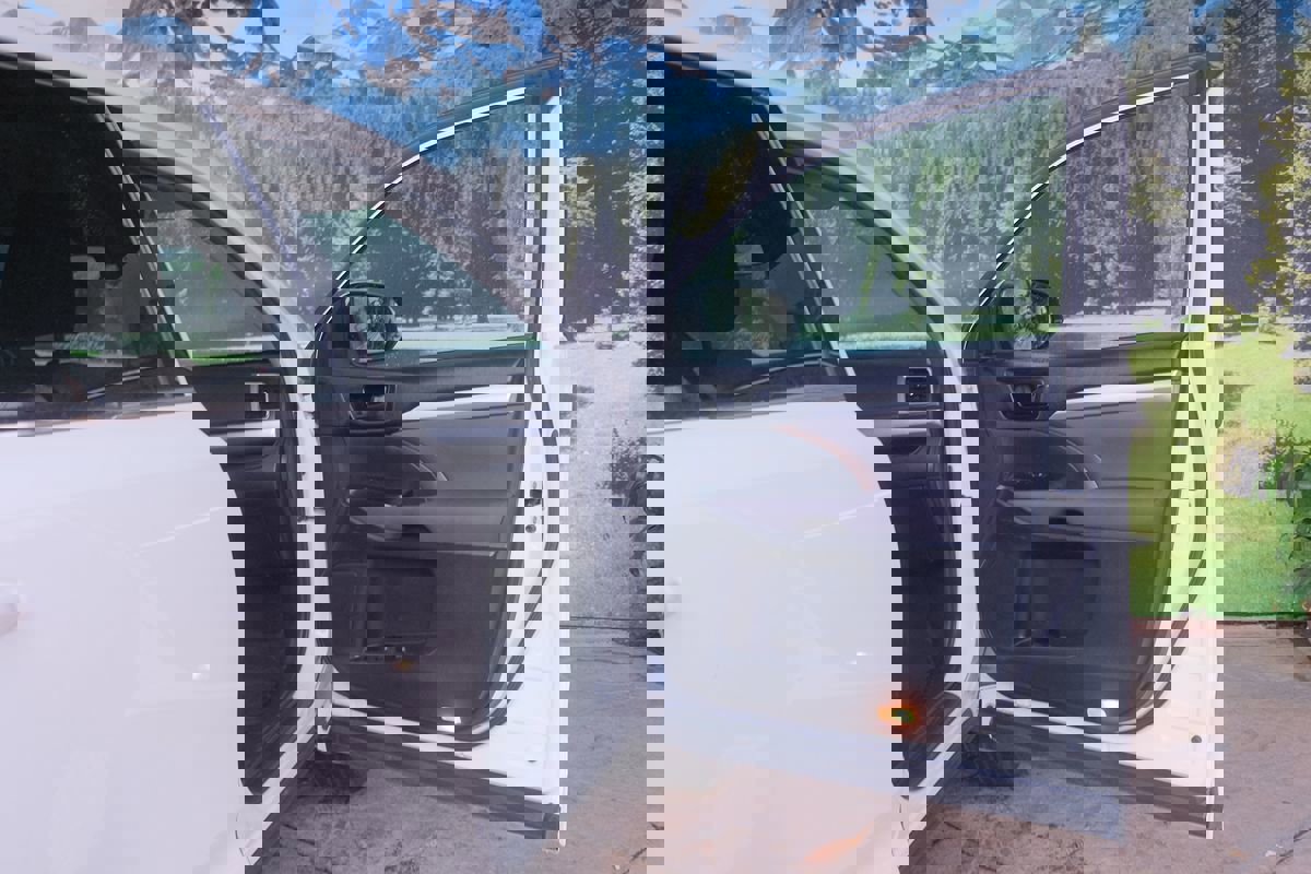 Used 2017 Toyota Highlander LE image 29