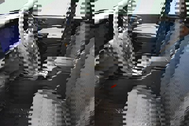 Used 2025 Chevrolet Trax LT image 23