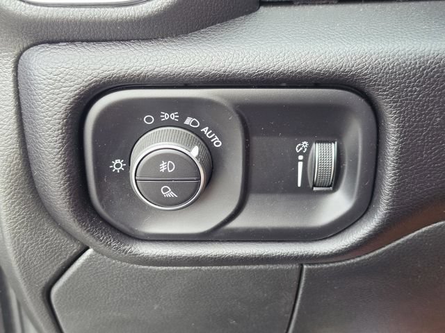 Certified 2024 RAM 3500 Big Horn w/ Night Edition AWD/4WD image 33