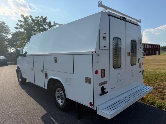Used 2019 GMC Savana 3500 w/ Power Convenience Package RWD image 3